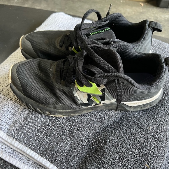 Nike Shoes - Picture 3 of 5